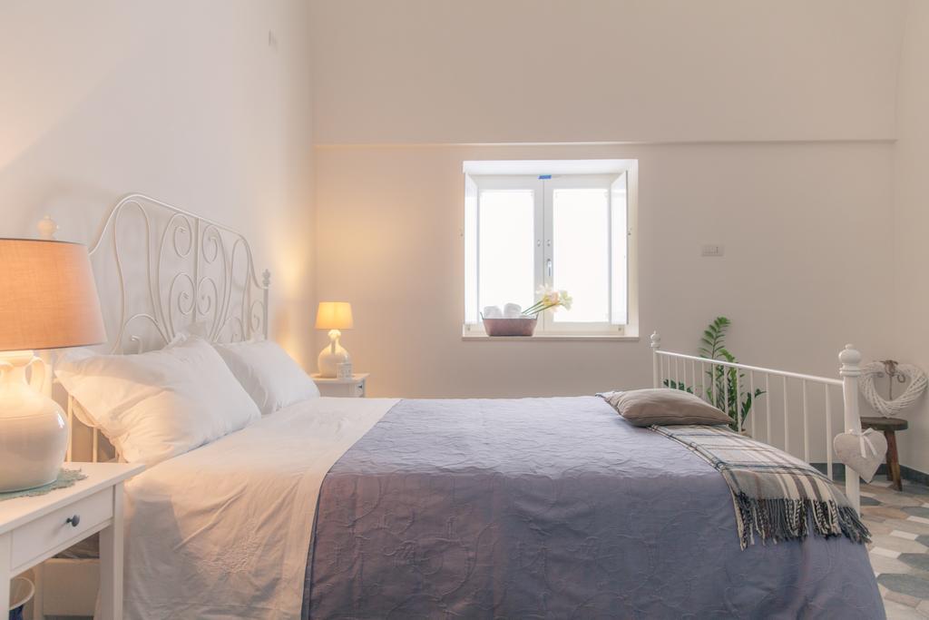 Marinella Suite Home Locorotondo Habitación foto